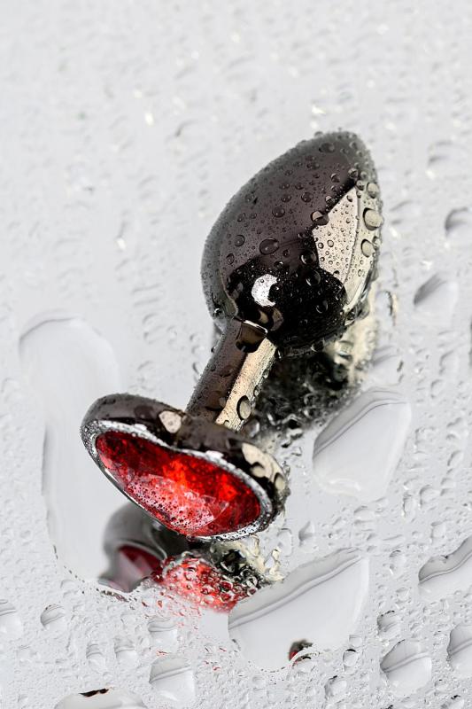 Анальная втулка Metal by TOYFA, металл, серебряная, с красным кристаллом, 7 см, Ø 2,7 см, 50 г